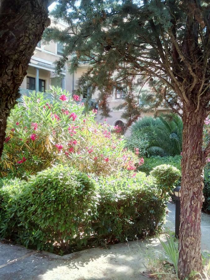 L'Ancien Couvent Sur Jardin, Havre De Paix En Centre Ville A 100M De La Mer Avec Parking Privatif سُت المظهر الخارجي الصورة
